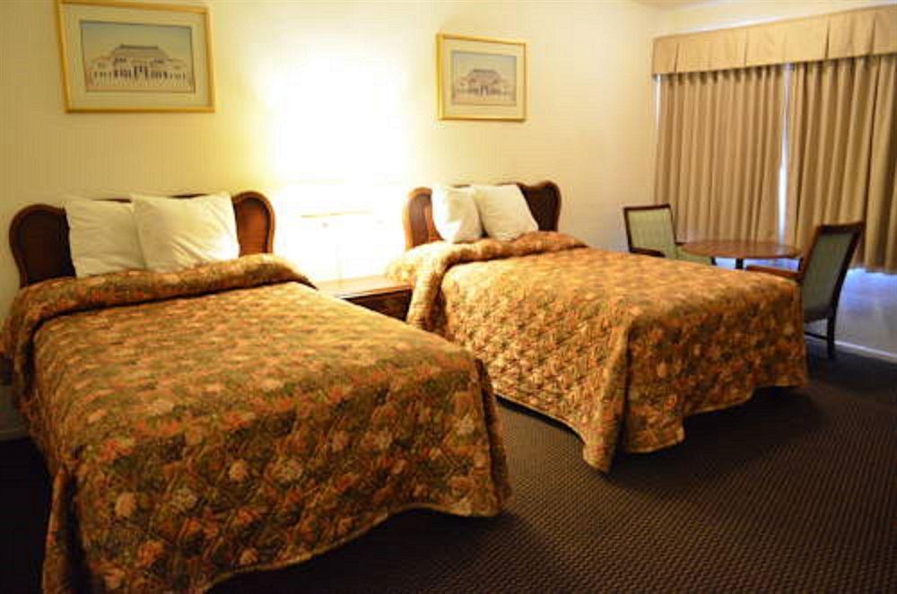 Indio Holiday Motel Ngoại thất bức ảnh