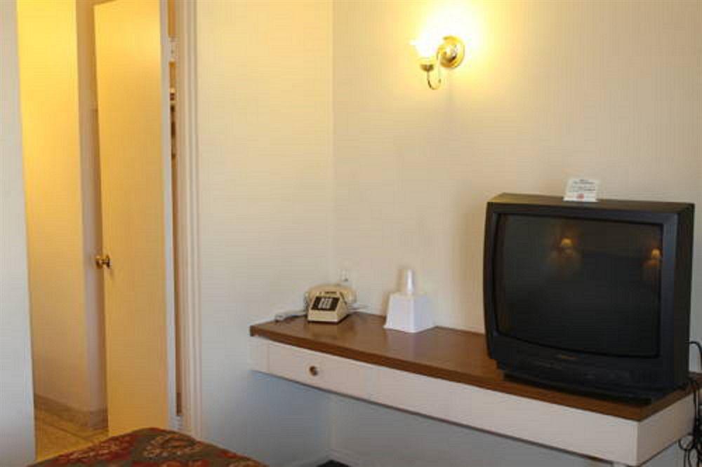 Indio Holiday Motel Ngoại thất bức ảnh
